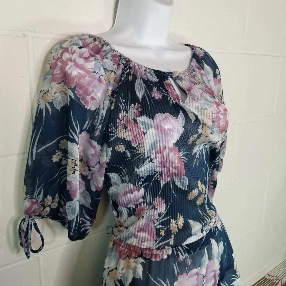 Vtg 70s floral semi sheer pleated dress - Picture 6 of 9